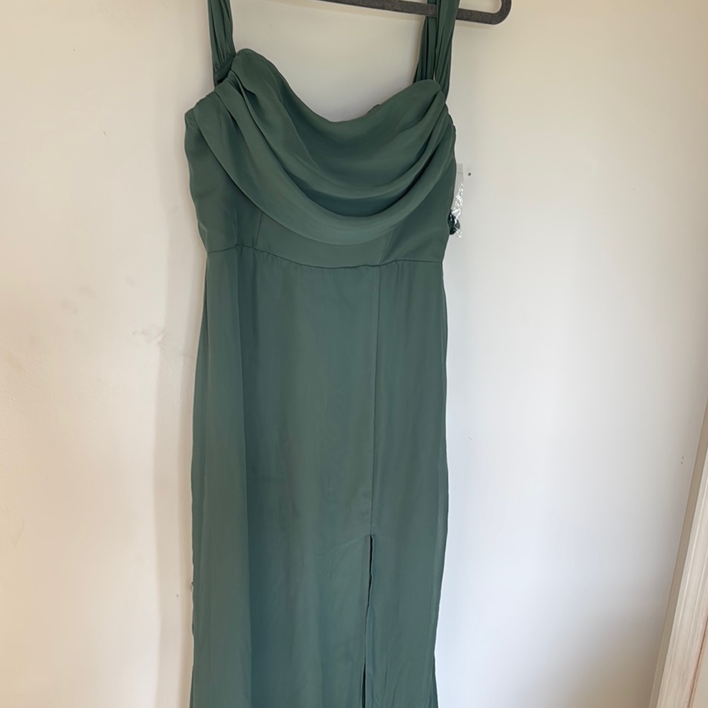 Elegant Green Evening Dress
